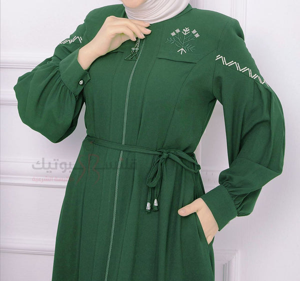 عباءة صيفيه بتطريزة ناعمة وقماشة باردة